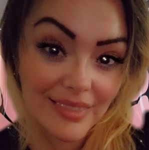 Meet your Posher, Annette